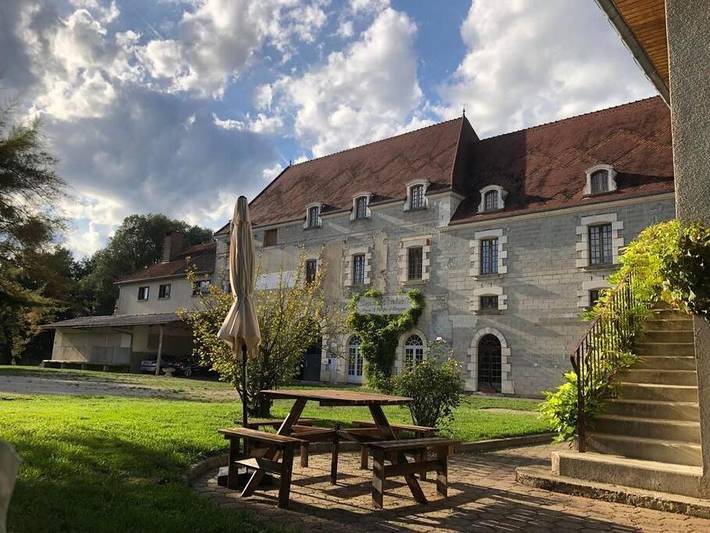 Location de vacances pour 7 personnes, avec Terrasse ainsi que Jardin et Vue dans Sainte-Colombe-sur-Seine