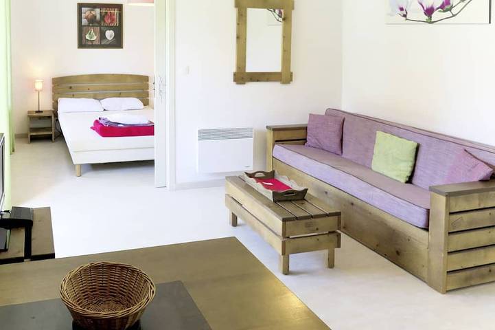 Gîte pour 4 personnes, avec balcon et piscine, animaux acceptés dans Lac d'Aureilhan - 2