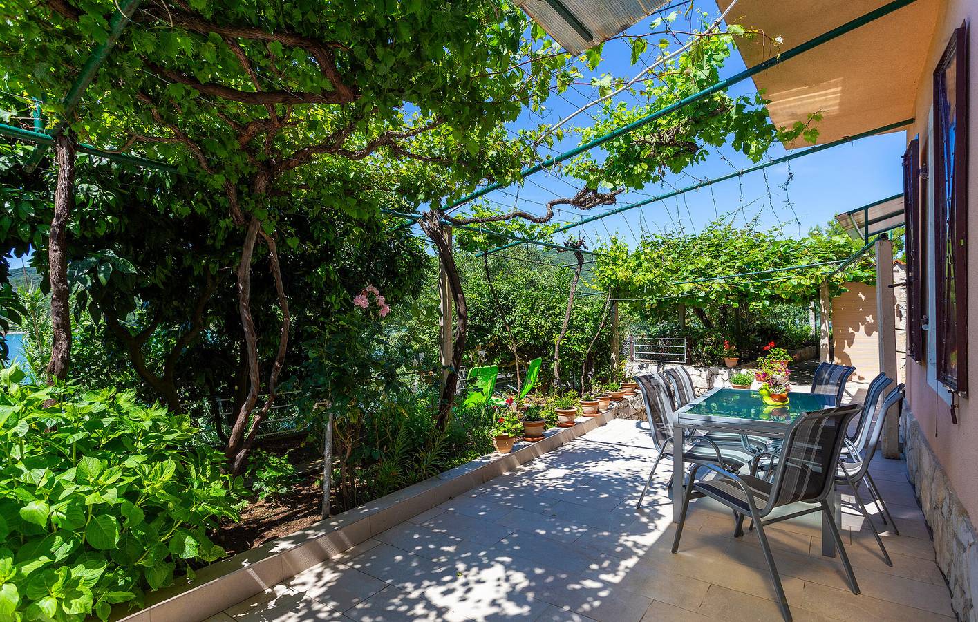 Ferienhaus für 6 Personen mit Terrasse in Trget, Ostküste Istrien