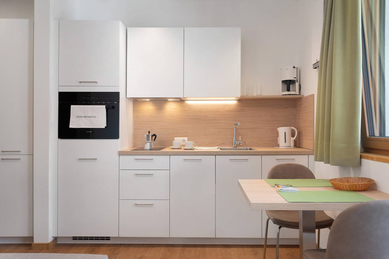 Ganze Wohnung, Ferienwohnung 'Unterdornerhof Typ D' mit Bergblick, privater Terrasse und Wi-Fi in Algund, Texelgruppe