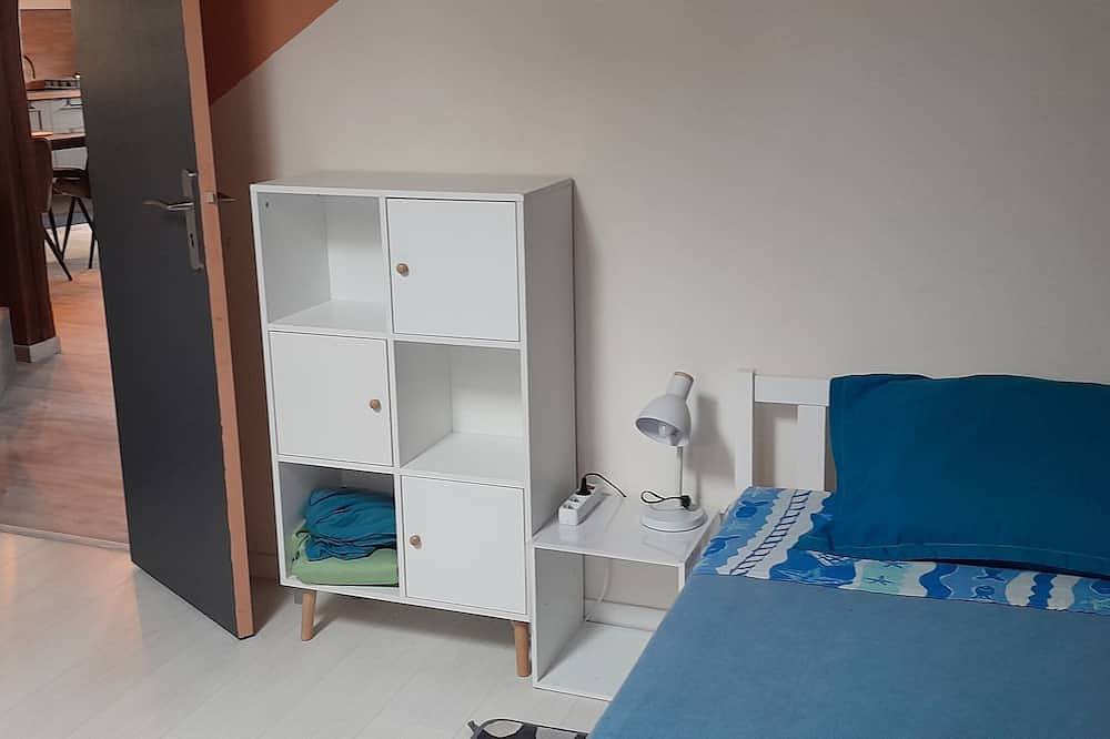 Appartement entier, A la campagne ,à 25min de Clermont-Fd ,appartement neuf avec jardin privé.. in Saint-Julien-de-Coppel, Parc Naturel Régional Livradois-Forez