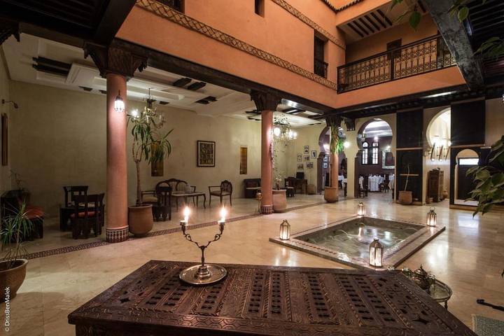 Riad pour 2 personnes, avec terrasse ainsi que sauna et piscine