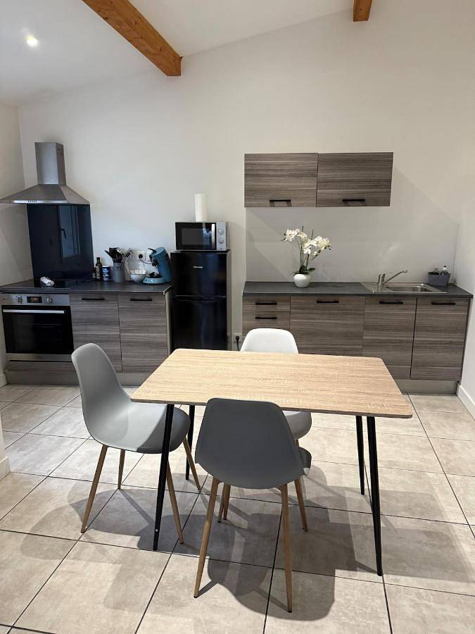 Gîte pour 2 personnes, animaux acceptés dans Leyment - 2