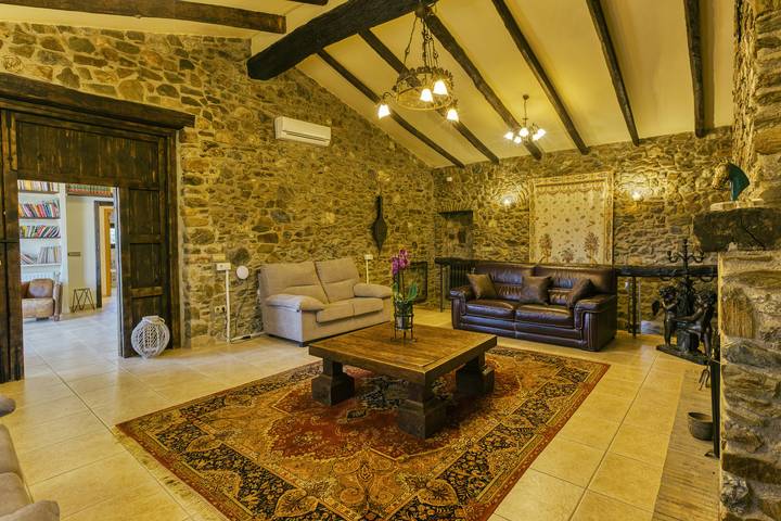 Casa rural para 18 personas, con jardín, Se admiten mascotas en Pirineo Catalan - 3