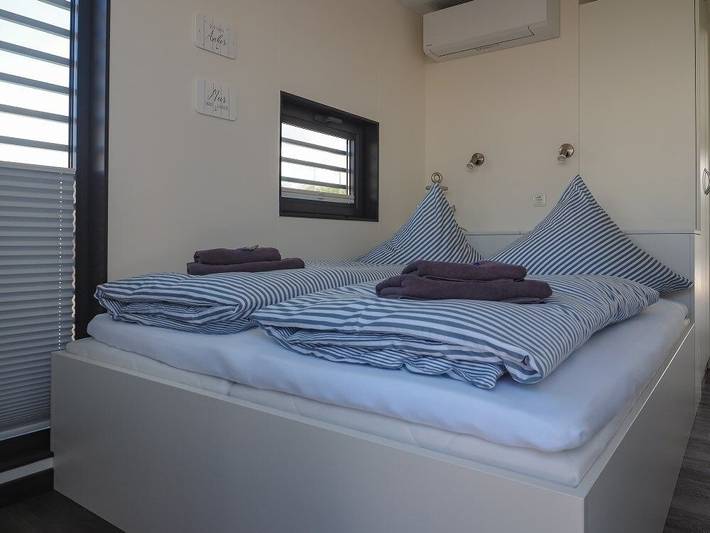 Hausboot für 4 Personen, mit Terrasse und Seeblick am Greifswalder Bodden - 3