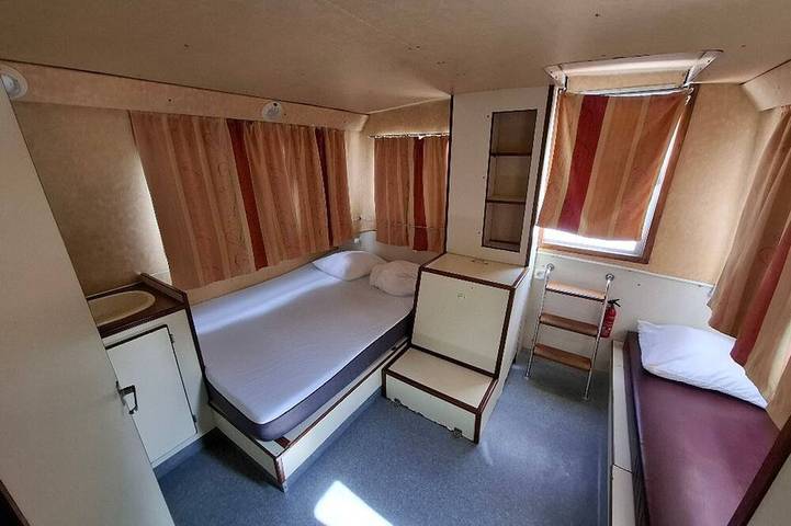 Péniche pour 9 personnes à Chenillé-Changé - 4