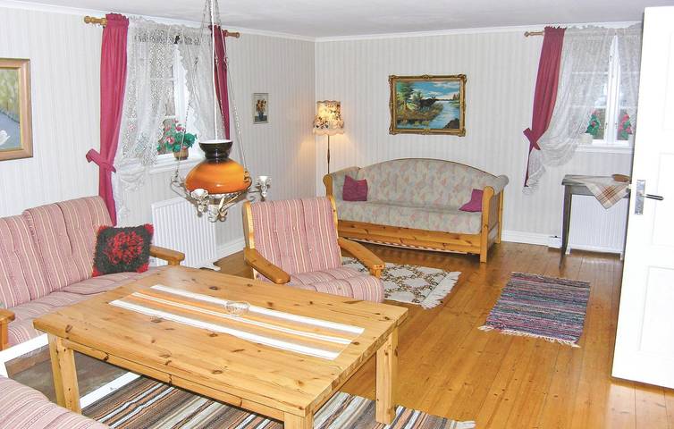Ferienhaus für 4 Personen mit Terrasse in Högsby