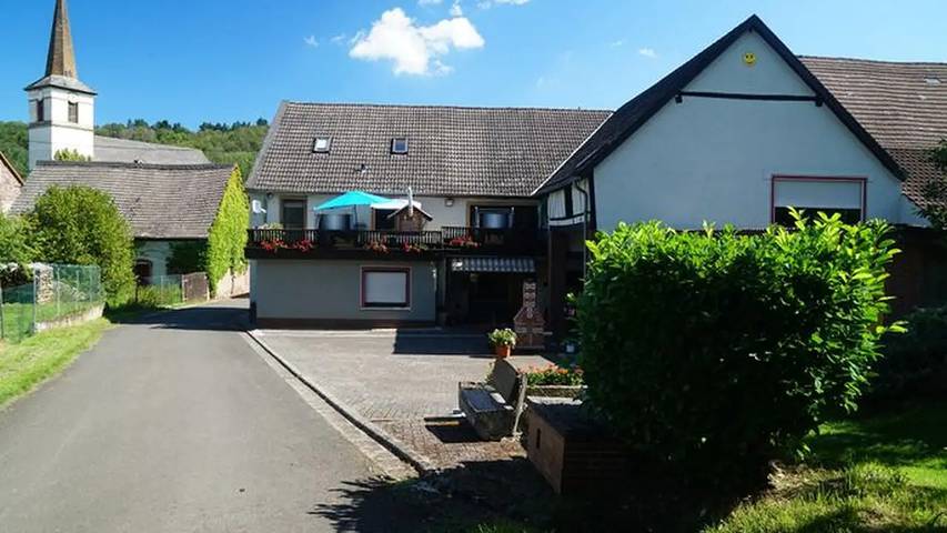 Ferienwohnung für 5 Personen, mit Garten