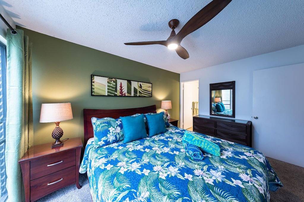 Ganze Wohnung, Oceanfront Two Bedroom Condo at Sea Village with A/C in All Rooms! in Kailua-Kona, South Kona