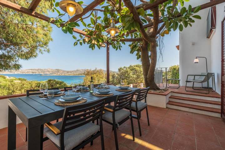 Villa pour 7 personnes, avec jardin et vue dans La Maddalena