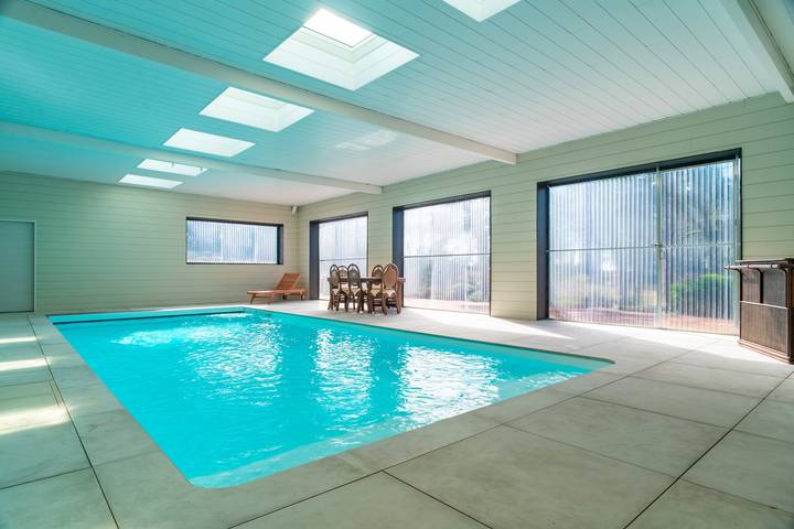 Location de vacances pour 12 personnes, avec Terrasse ainsi que Jardin et Piscine à Plouay - 4