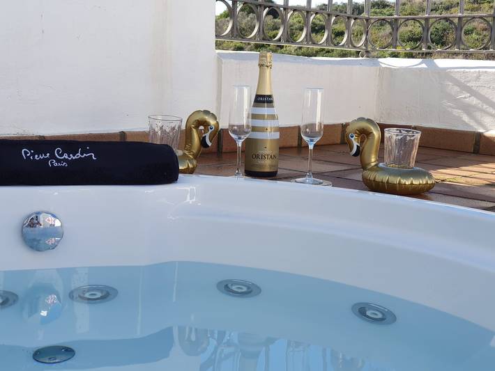 Casa rural para 8 personas, con jardín y jacuzzi además de piscina y terraza en Campo de Gibraltar - 2