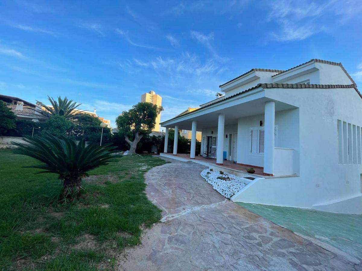 Chalet in Platja del Perellonet - Recatí (El Perellonet), Valencia
