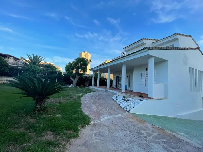 Casa rural para 8 personas, con terraza además de jardín y vistas, Se admiten mascotas - 1