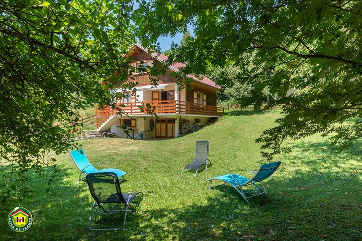 Gîte pour 5 personnes, avec Terrasse et Jardin