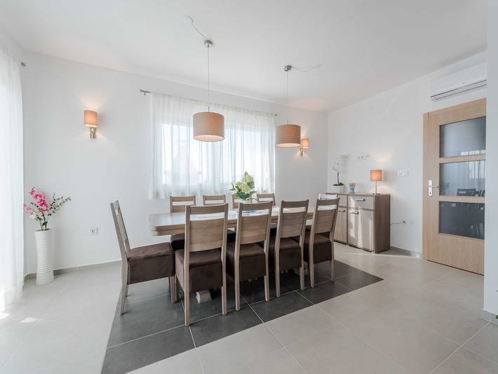 Villa for 8 personer, med terrasse i Dalmatien