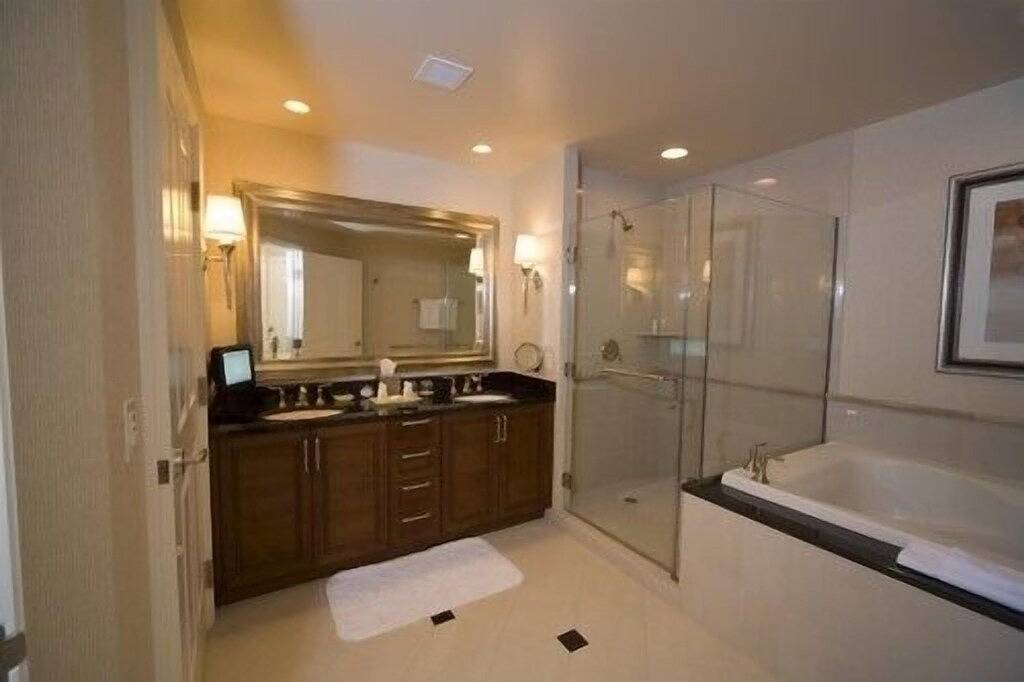 Ganze Wohnung, Besitzer verwaltet! Strip Side! Keine Resortgebühren! Auch Vrbo Listings 397813 & 425161 in Las Vegas Strip, Paradise