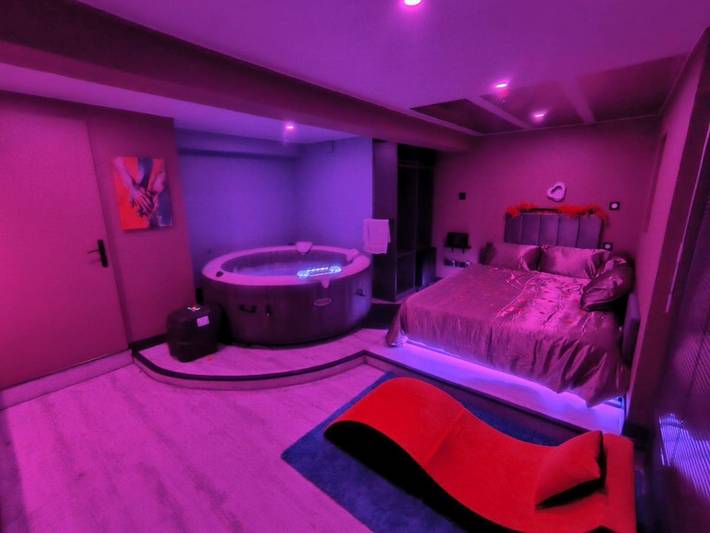 Hôtel pour 2 personnes, avec terrasse ainsi que jardin et jacuzzi à Rimons - 2