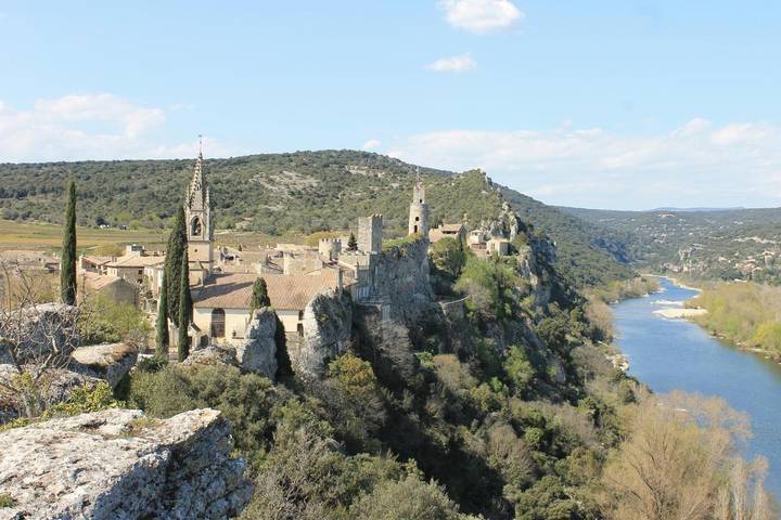 Location de vacances pour 7 personnes à Aiguèze