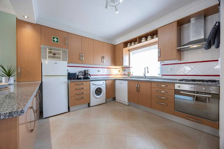 Gîte pour 4 personnes, avec balcon, adapté aux familles dans Rogil - 4