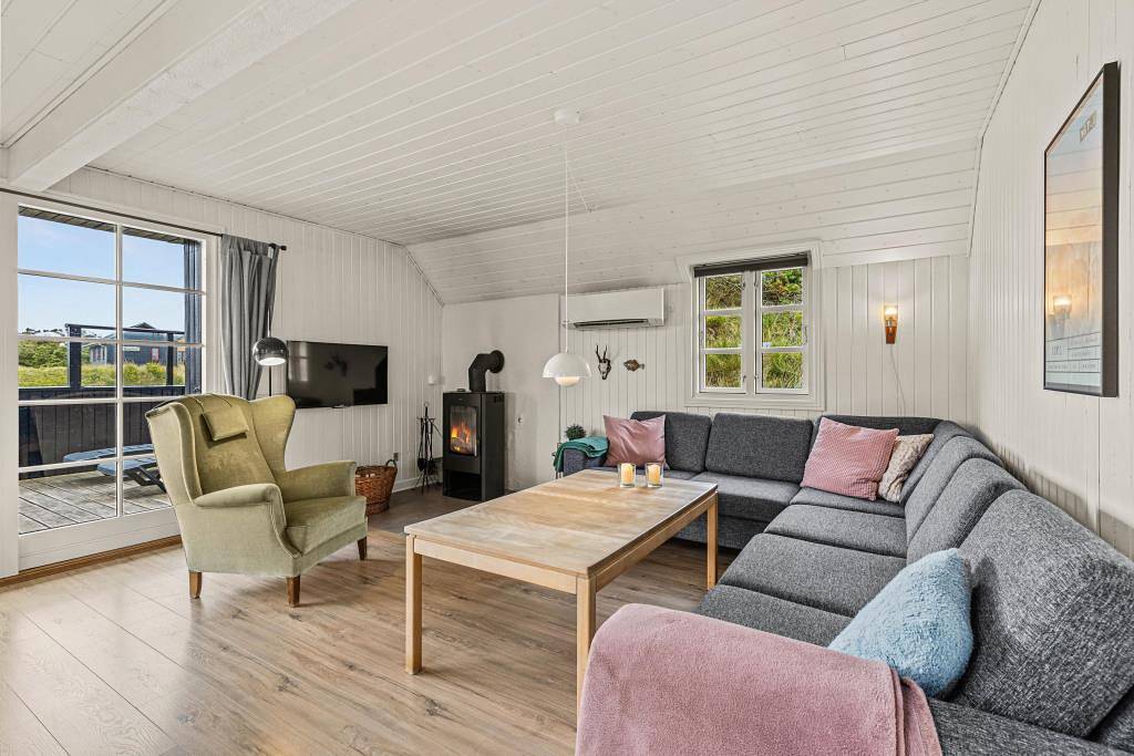 Schönes Sommerhaus - eine wahre Perle - auf Dünengrund nur 400 m vom Meer entfernt liegend in Vejers Strand, Varde