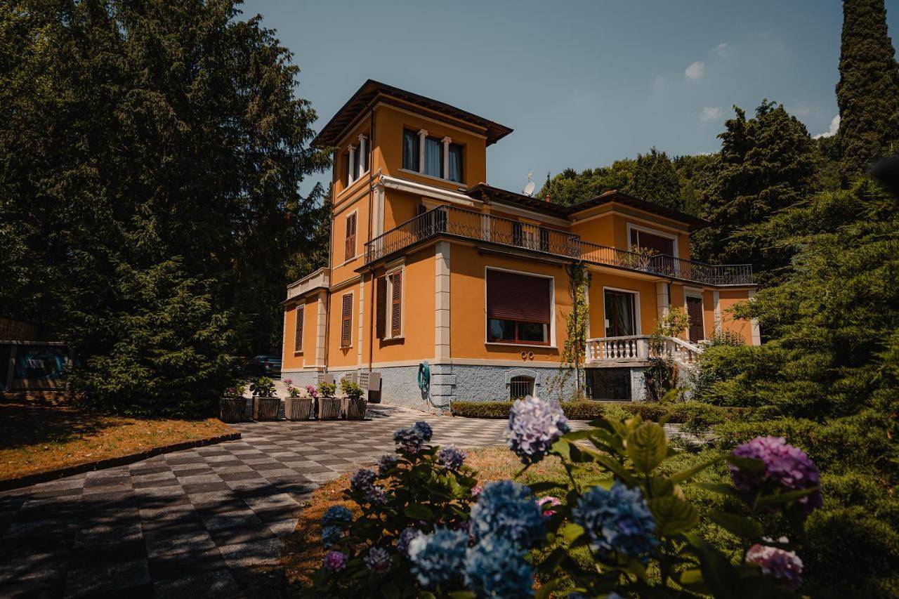 Villa Mimosa au Lac - Gruppo Estella Hotels in Maderno, Toscolano-Maderno