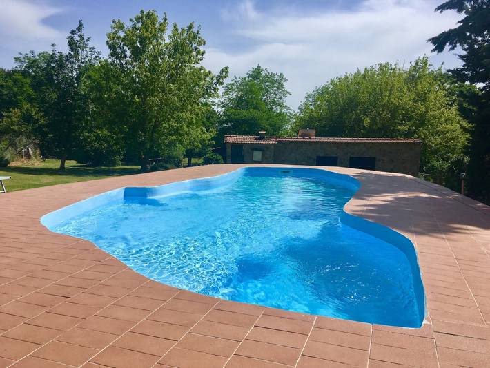 Farmhouse "Gufo" with Shared Pool, Private Terrace & Wi-Fi in Pitigliano, Grosseto Province