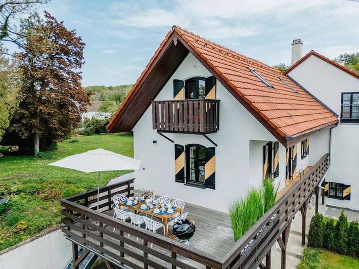 Ferienwohnung für 8 Personen, mit Balkon und Terrasse sowie Ausblick und Seeblick