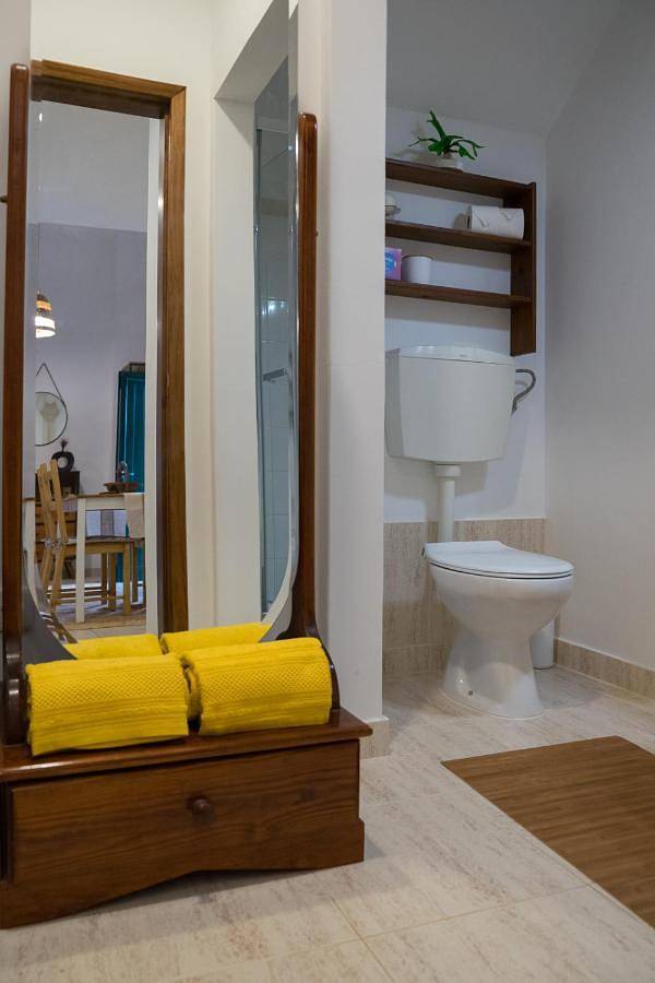 Gîte pour 4 personnes, avec jardin et terrasse ainsi que vue et piscine dans Ourém - 2