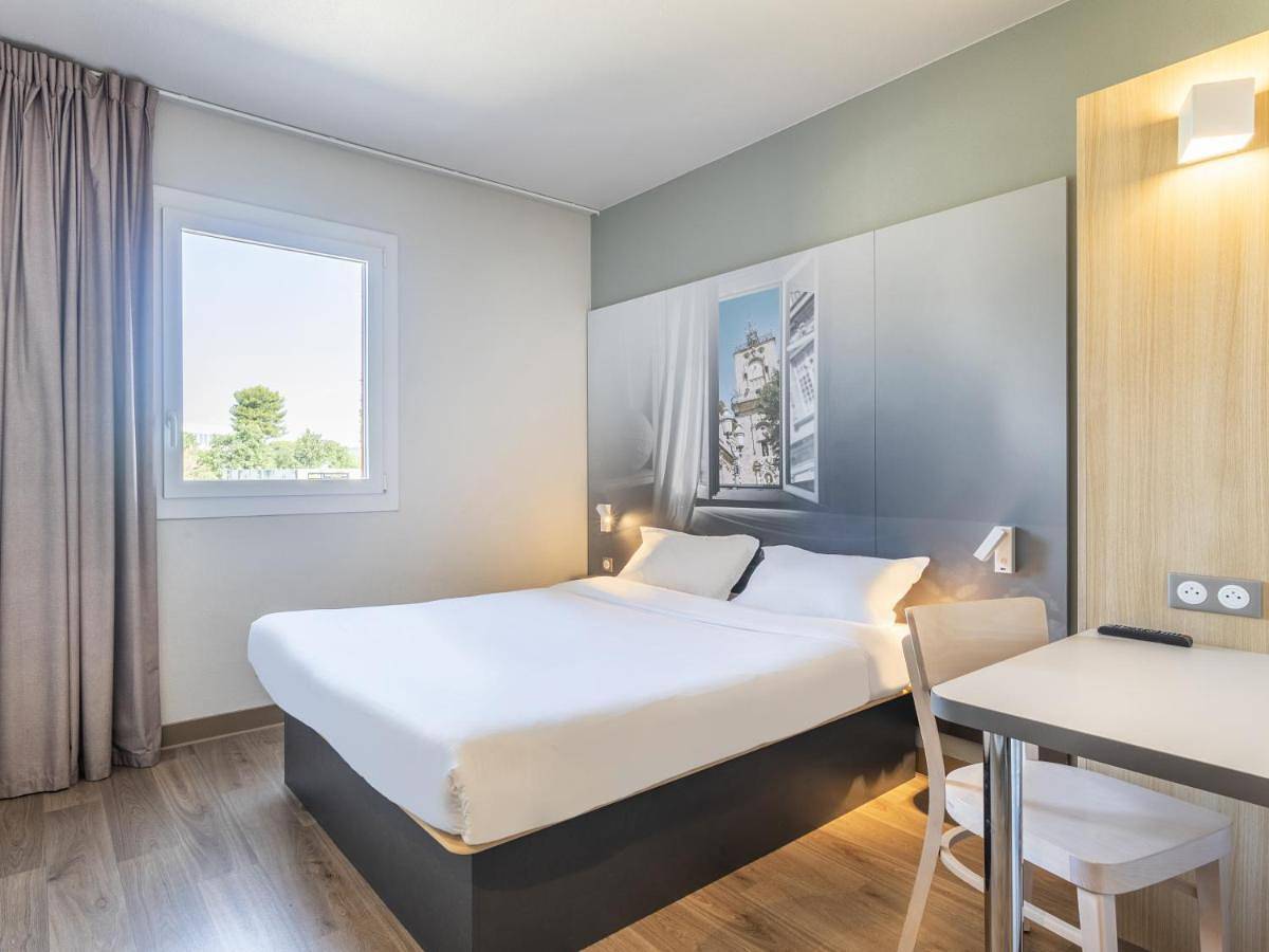 Double Room in Venelles, Région d'Aix-en-Provence