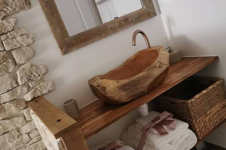 Location de vacances pour 2 personnes, avec terrasse et jacuzzi à Tourtour - 4