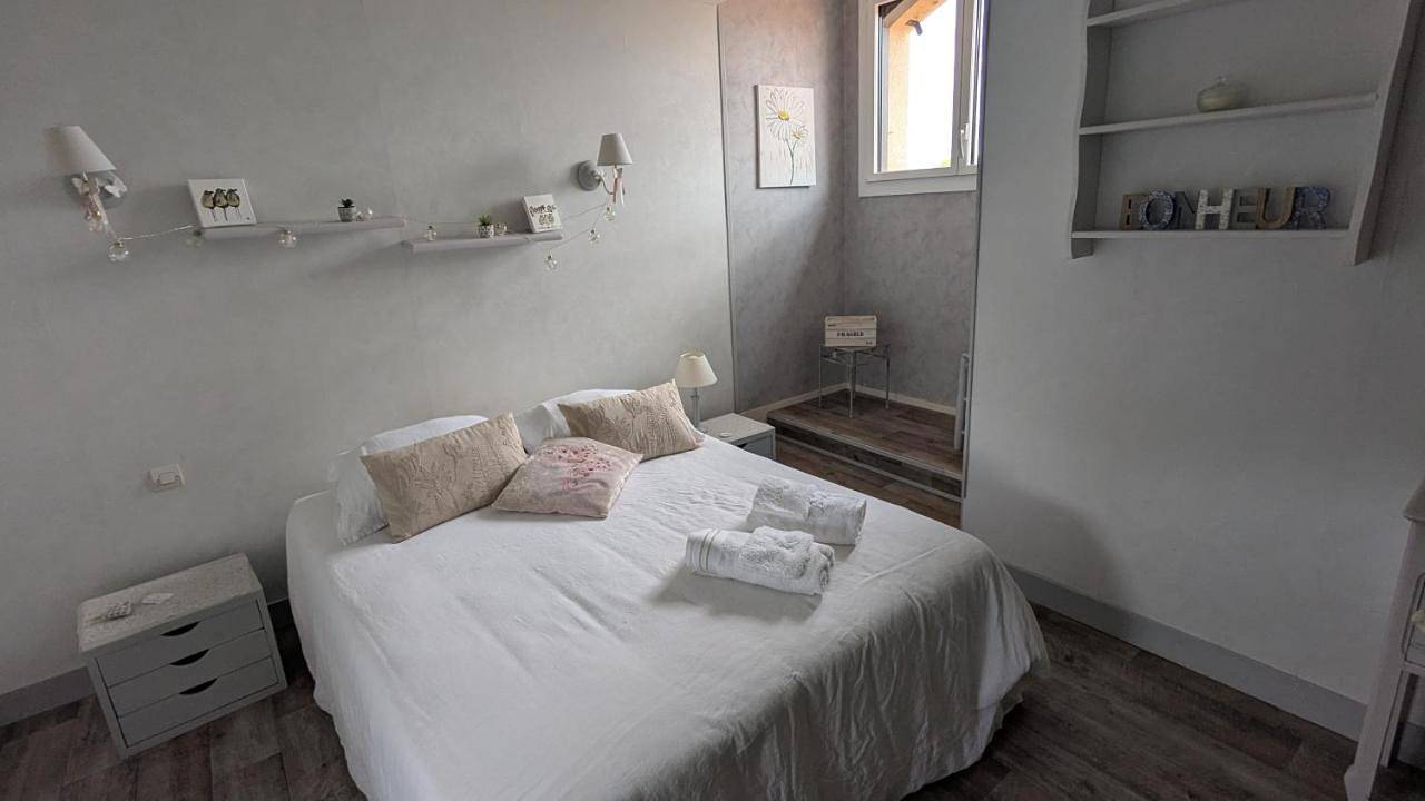 Appartement de vacances entier, Double Room with Garden View in Sèvremoine, Région de Cholet