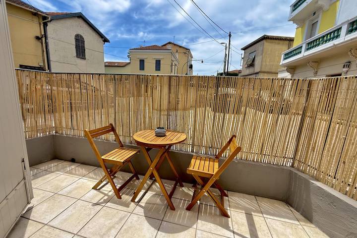 Gîte pour 2 personnes, avec terrasse dans Golfe-Juan - 2