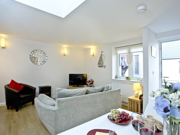 Last minute apartment for 2 people, with Garden in Weymouth