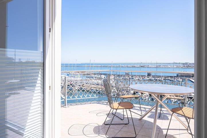 Ferienwohnung für 2 Personen, mit Balkon und Terrasse in Rostock