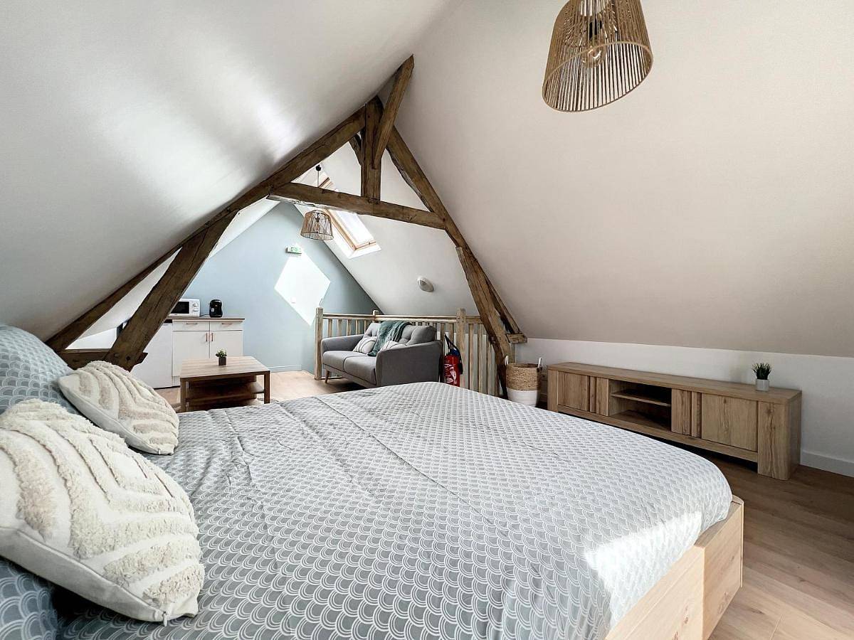 Suite with Hot Tub in Région de Rouen