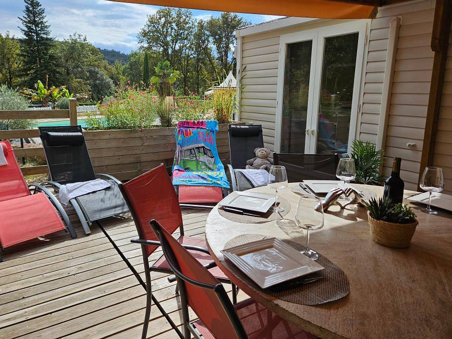 Camping La Chêneraie **** - Mobilhome 8 personnes - Cottage Le Twin Prestige - climatisé - 4 chambres - 2 Sdb - D in Saint-Géry-Vers, Parc Naturel Régional des Causses du Quercy