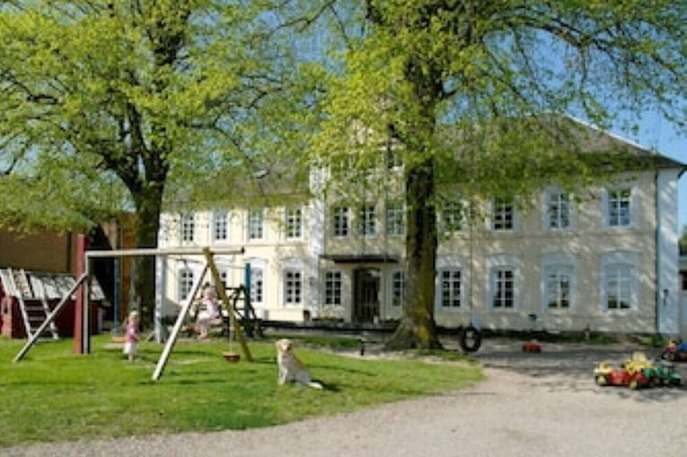 Ganze Wohnung, Fewo2 - Erholsamer Familienurlaub in wunderschöner Küstenregion in Steinbergkirche, Schleswig-Flensburg