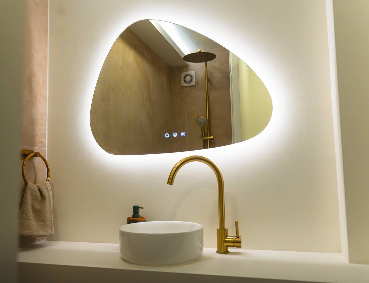 Estudio entero, Apartamento 'Kj Homes' con vistas a la montaña, balcón y Wi-Fi in Villard-de-Lans, Parc naturel régional du Vercors