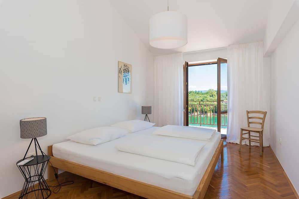 Exklusives Ferienhaus in Sveta Marina, Istrien, Kroatien  -  unmittelbar am Meer in Raša, Ostküste Istrien