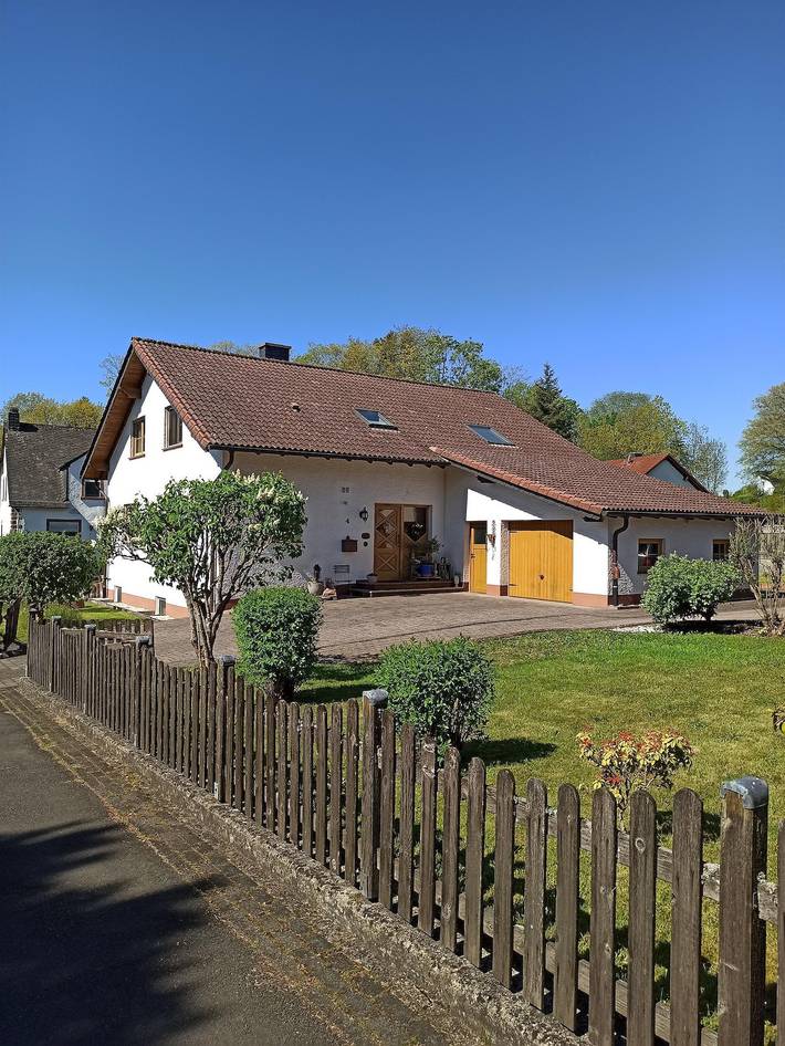 Ferienwohnung für 4 Personen, mit Garten in Hillesheim
