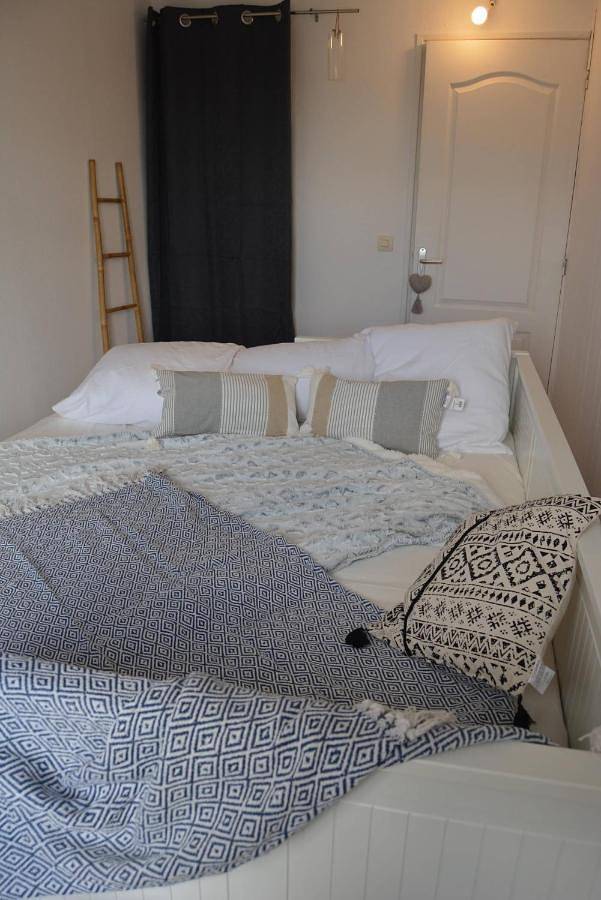 One-Bedroom House in Châtel-Guyon, Parc naturel régional des Volcans d'Auvergne