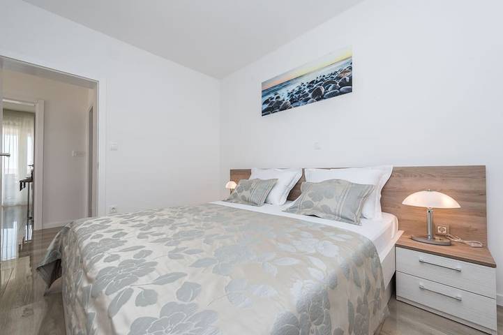 Luxury Villa for 18 with Private Heated Pool near the Beach in Novalja, Pag Island
