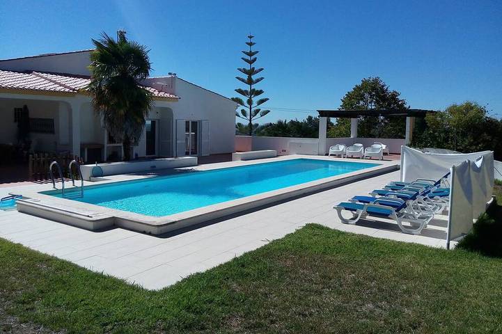 Ferienhaus für 10 Personen, mit Balkon und Garten in Azeitão