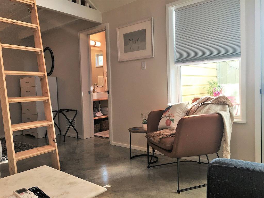 Ganze Wohnung, Cozy Southside Studio & Loft with full amenities & close to several hot spots! in Fort Worth, Tarrant County