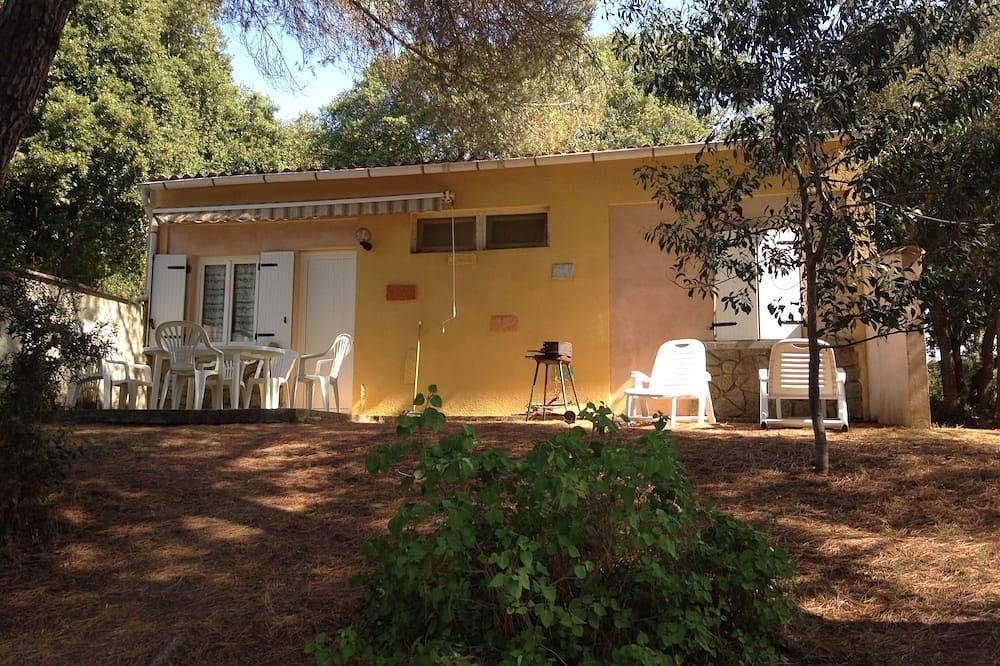 Mini-villa 300m plage. in Tiuccia, Calcatoggio