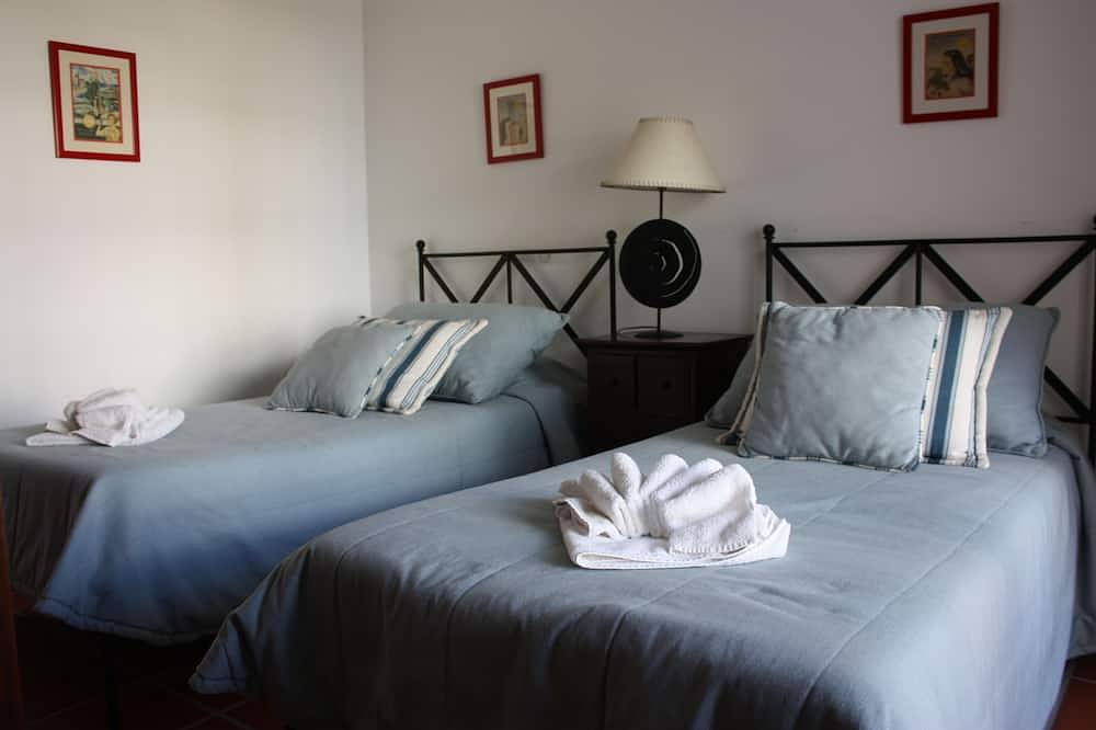 Ganze Wohnung, Apartment mit Gemeinschaftspool, Landschaftsgärten, Wi-Fi in Amoreira, Leiria District
