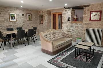 Gîte pour 4 personnes, avec jardin ainsi que bassin pour enfant et piscine à Cremps