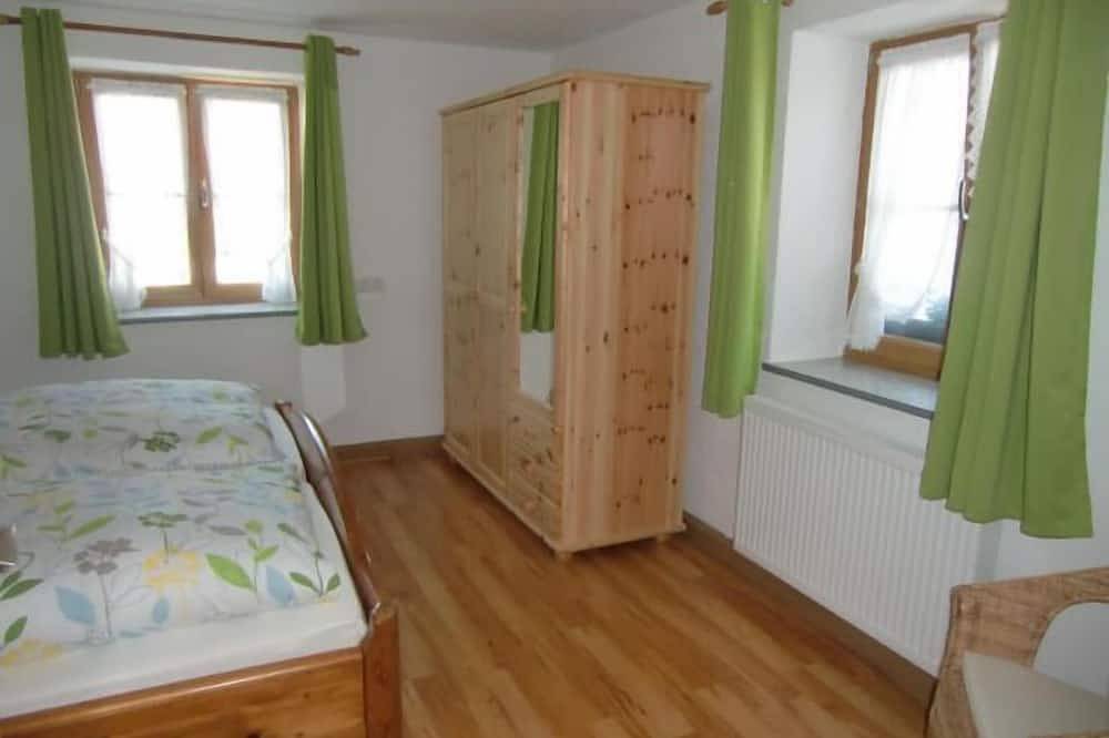 Ganze Wohnung, Familienfreundliche Ferienwohnung in zentraler Lage in Truchtlaching, Seebruck