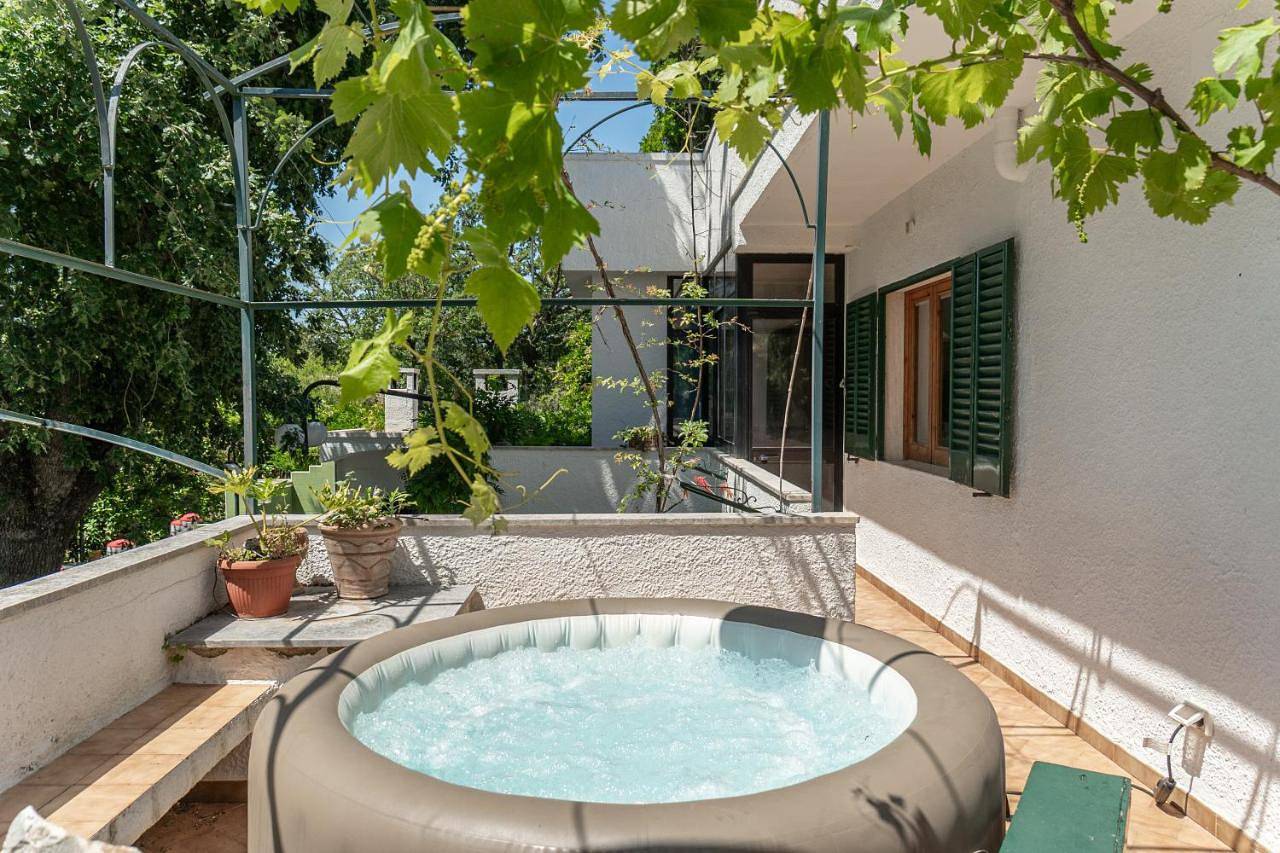 Pugliaholidayplus - Il Villone Nel Bosco in Polignano a Mare, Province de Bari